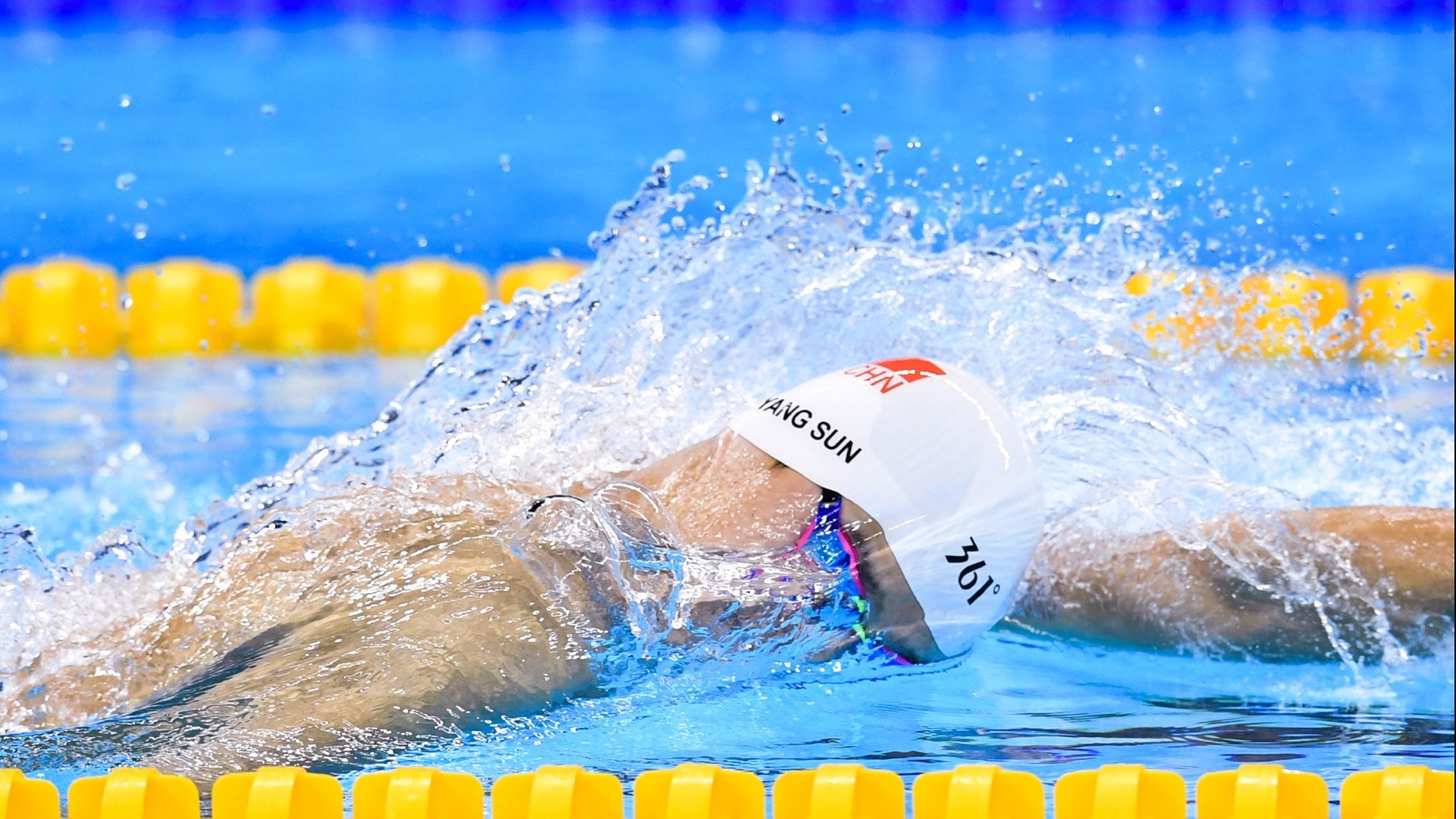 开云体育移动版-蝶泳冲刺荷兰选手爆发力十足，蝶泳系列教程